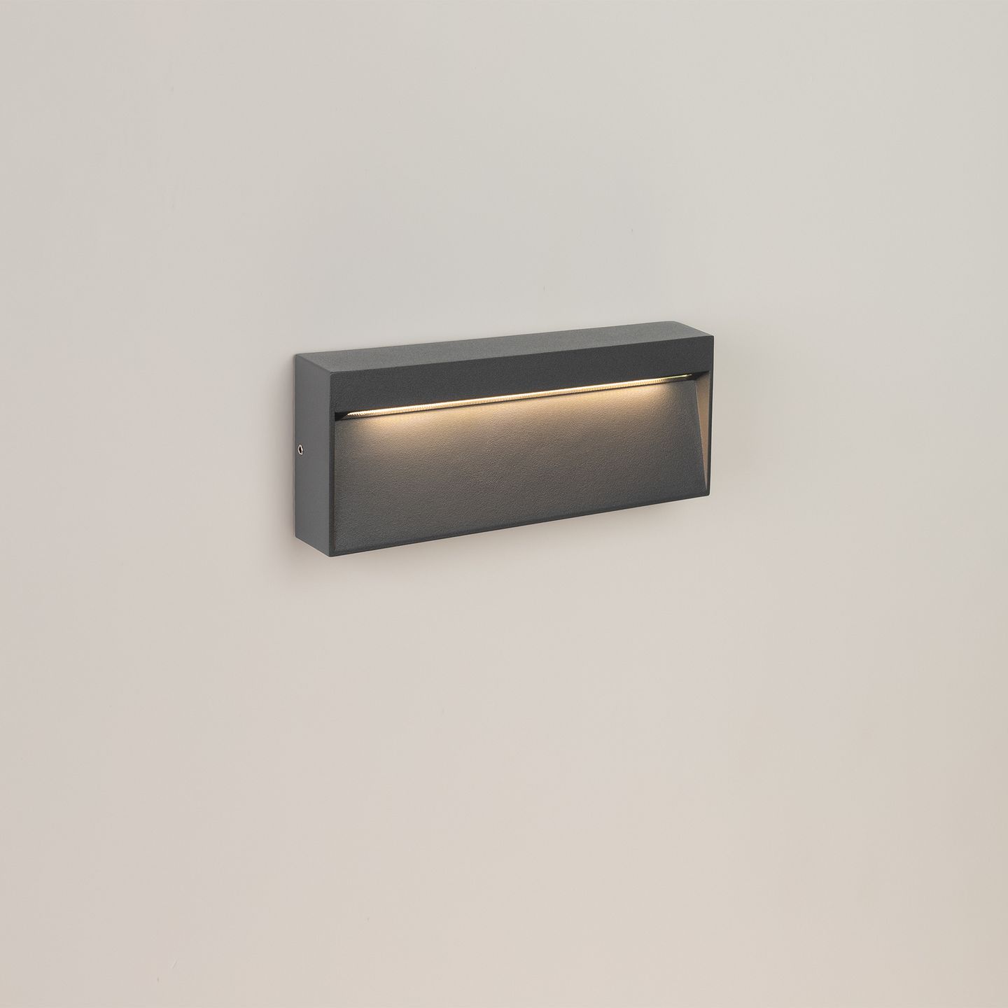 b_DL-14900-0012.jpg